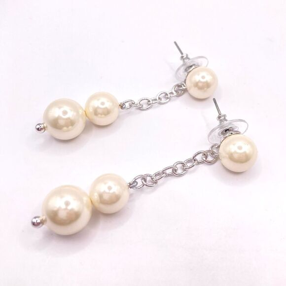 Women’s Faux pearl dangle drop earrings - Picture 1 of 3